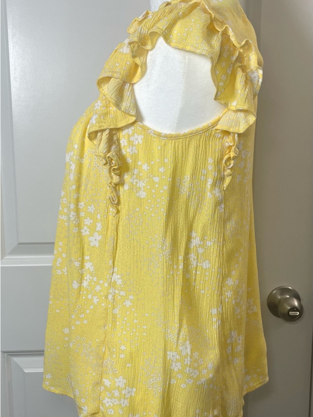 SCOOP Yellow Floral Smocked Blouse Ruffle Sleeves Lightweight Summer Top Size XS - Picture 5 of 12